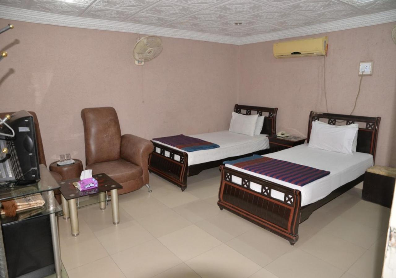 Step Inn Hotel Sukkur Zewnętrze zdjęcie