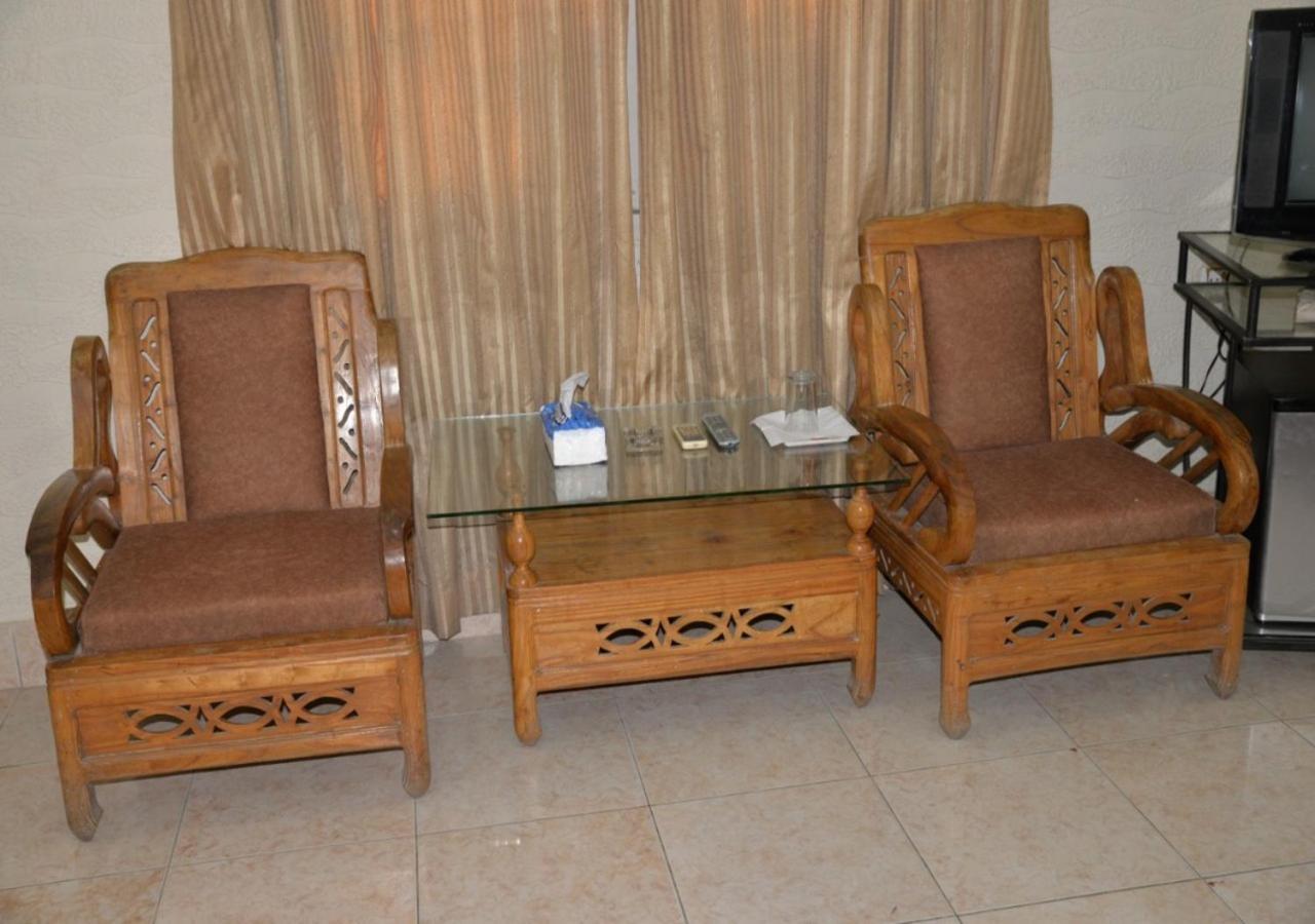 Step Inn Hotel Sukkur Zewnętrze zdjęcie