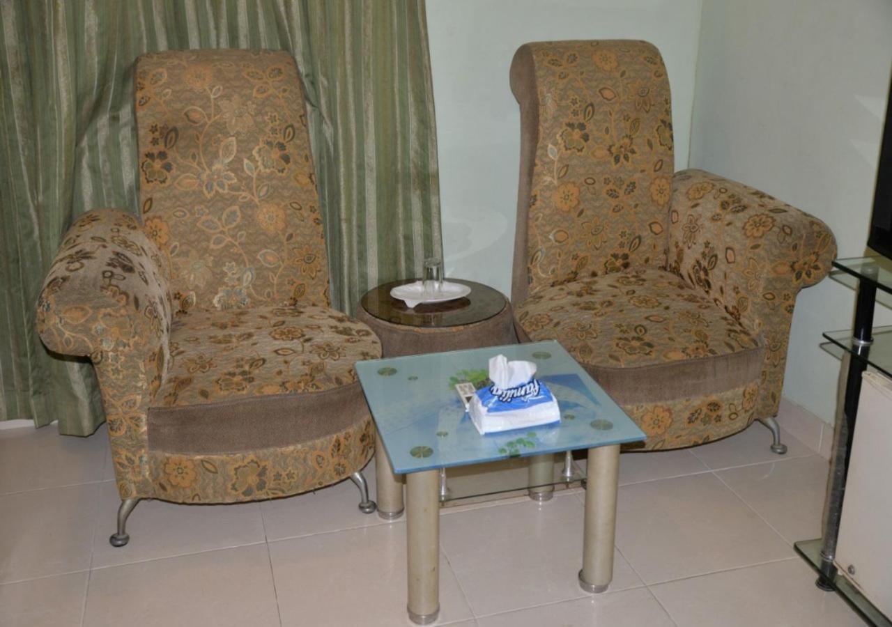 Step Inn Hotel Sukkur Zewnętrze zdjęcie
